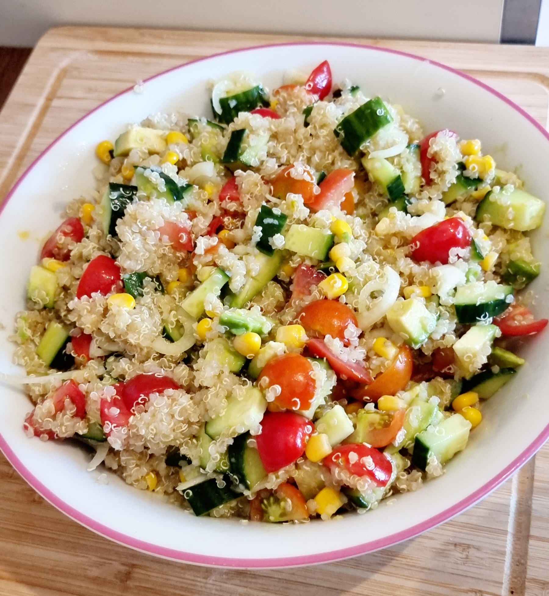 Sommerlicher Quinoasalat