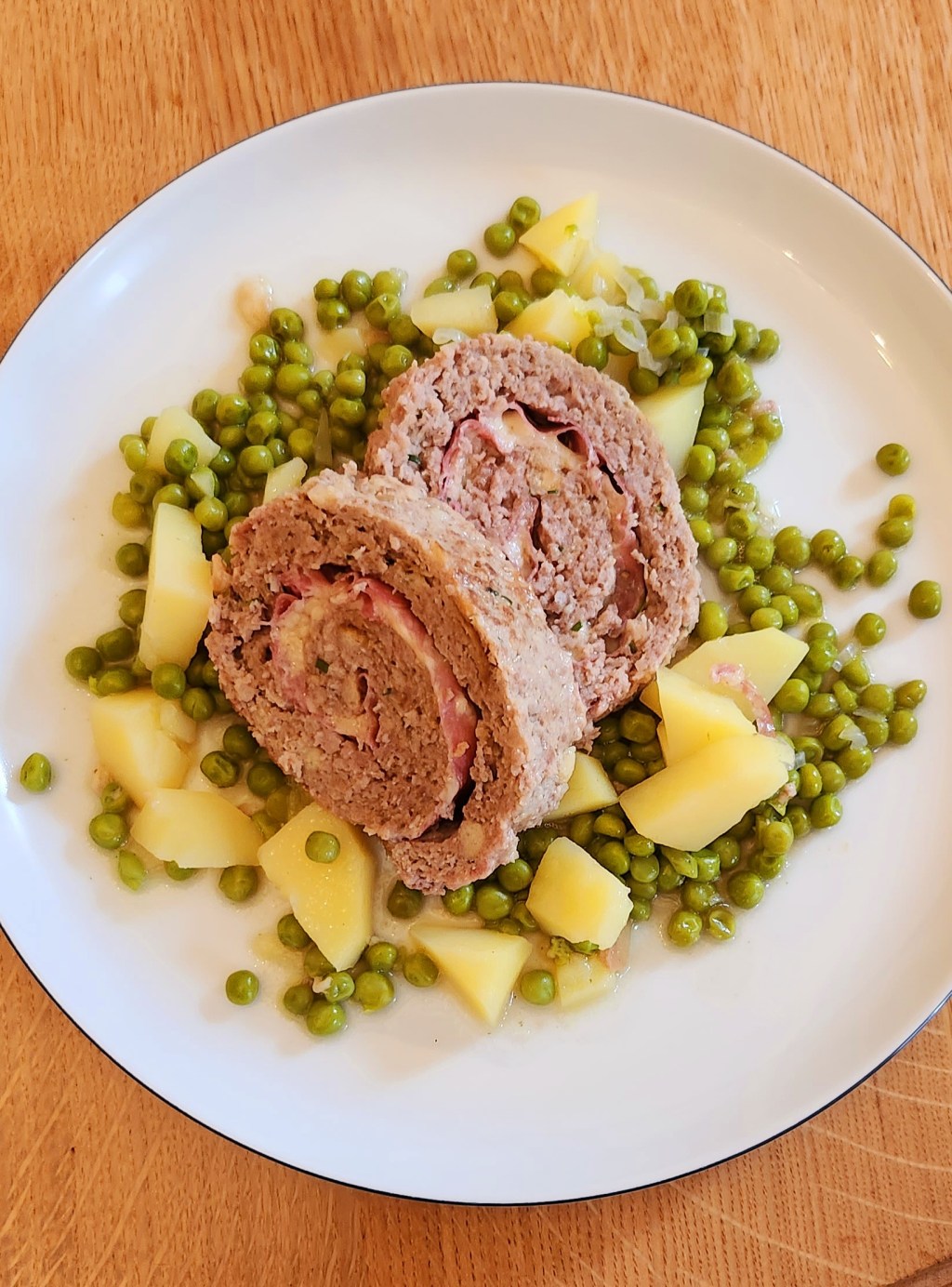 Polpettone con piselli e&nbsp;patate